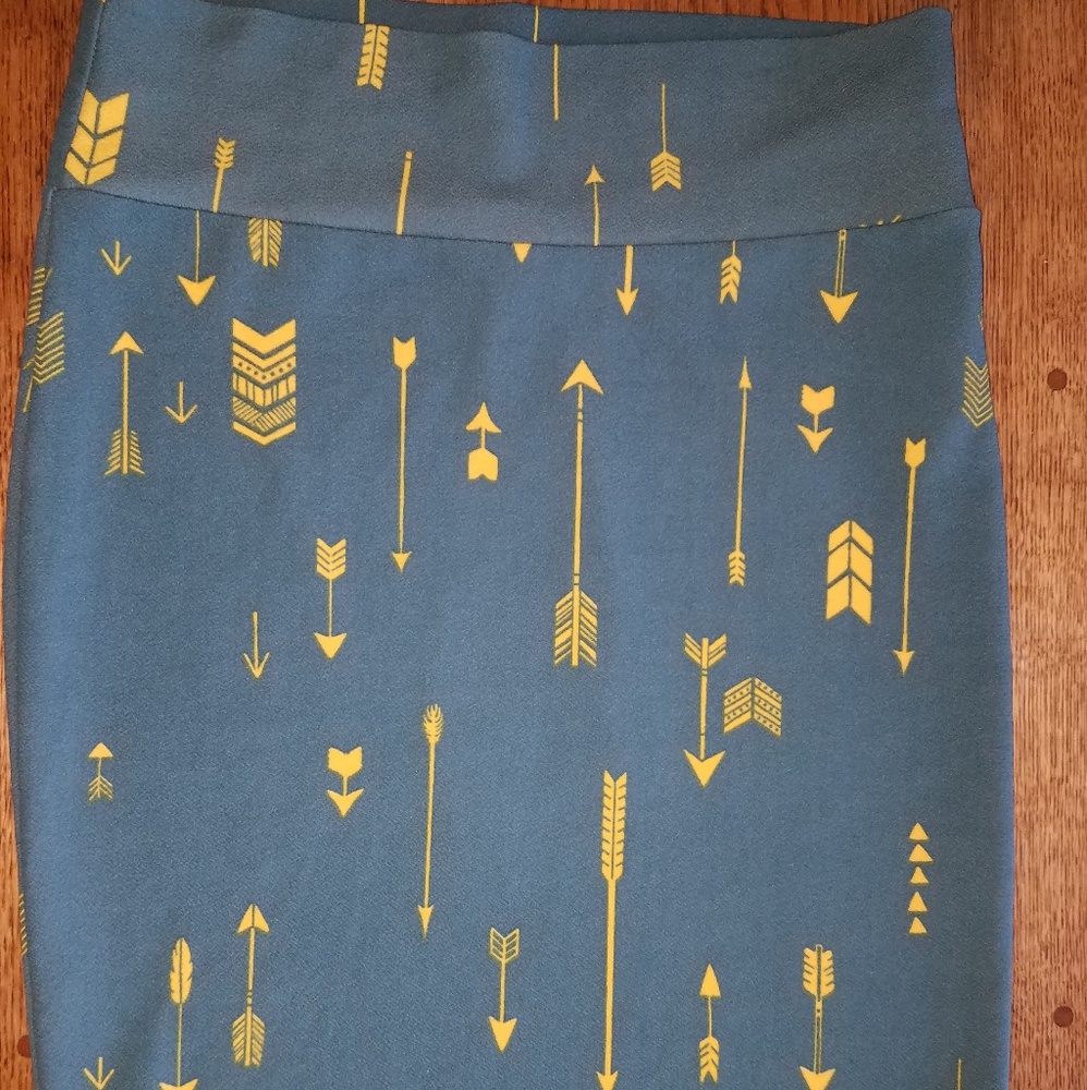 Lularoe pencil skirt size lrg